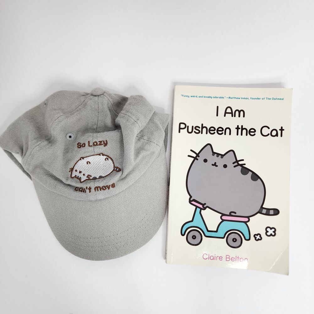 Pusheen‎ Cat Hat & Book